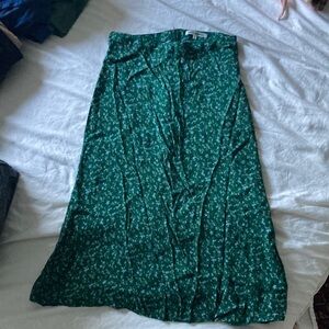 Reformation green midi floral skirt size 6p